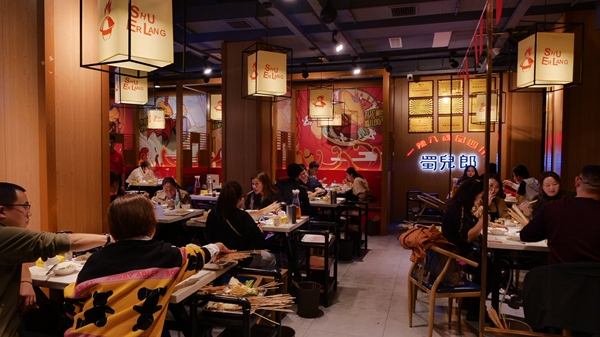 串串香加盟店选址攻略：4步锁定优质经营场地